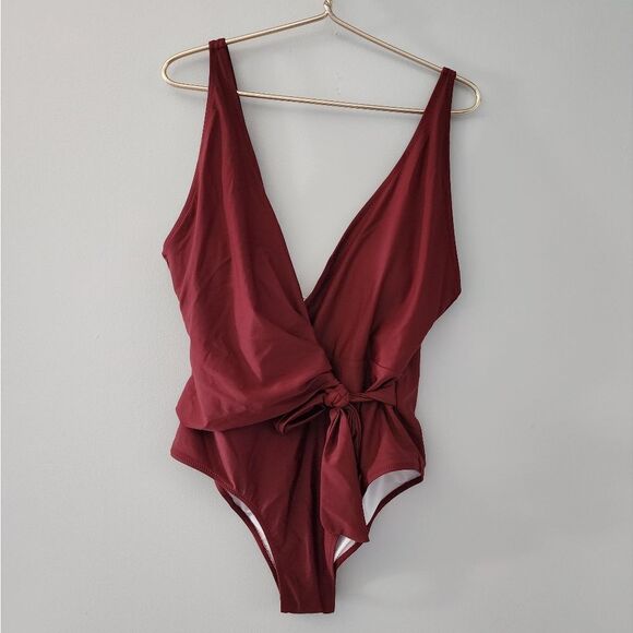 CUPSHE Side Tie Maroon One Piece Swimsuit Size XXL NWT - Picture 1 of 7